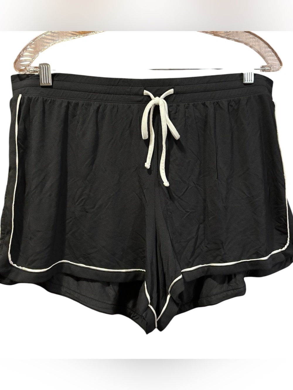 Gap body black & white pajama shorts L